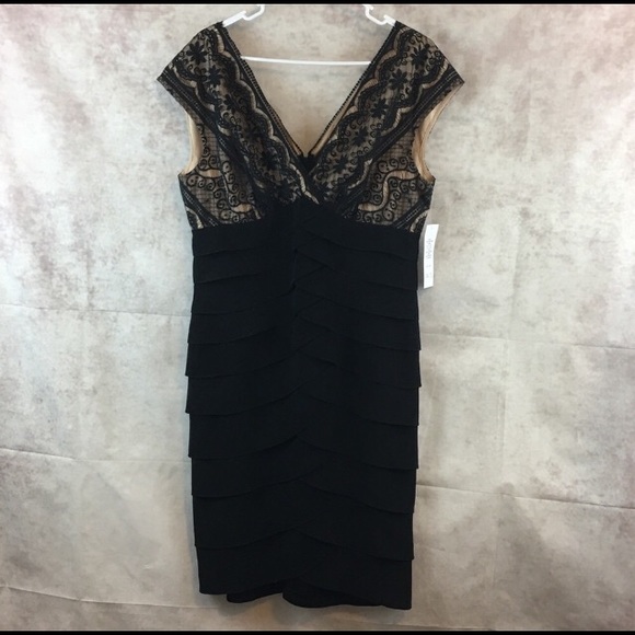 Beautiful black dress - Picture 1 of 4